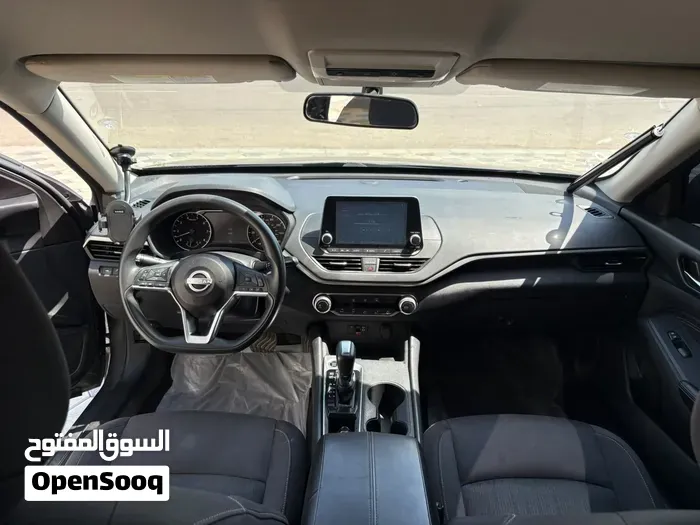 Nissan Altima 2020 photo 2
