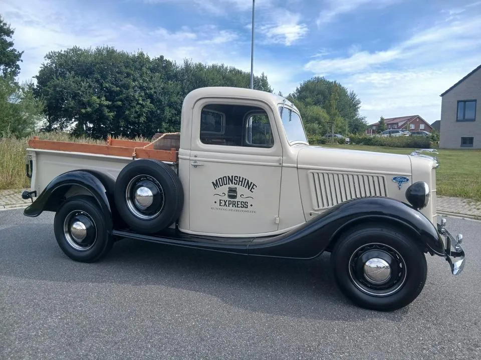 Ford Pickup