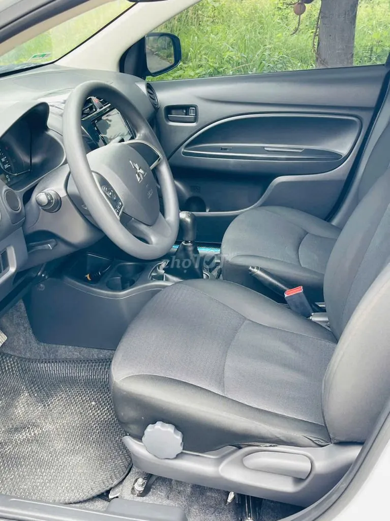Mitsubishi Attrage 2023 photo 2