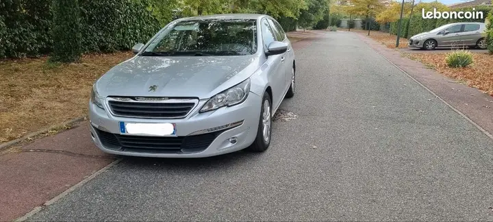 Peugeot 308 2015 photo 2