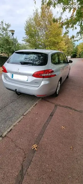 Peugeot 308 2015 photo 3