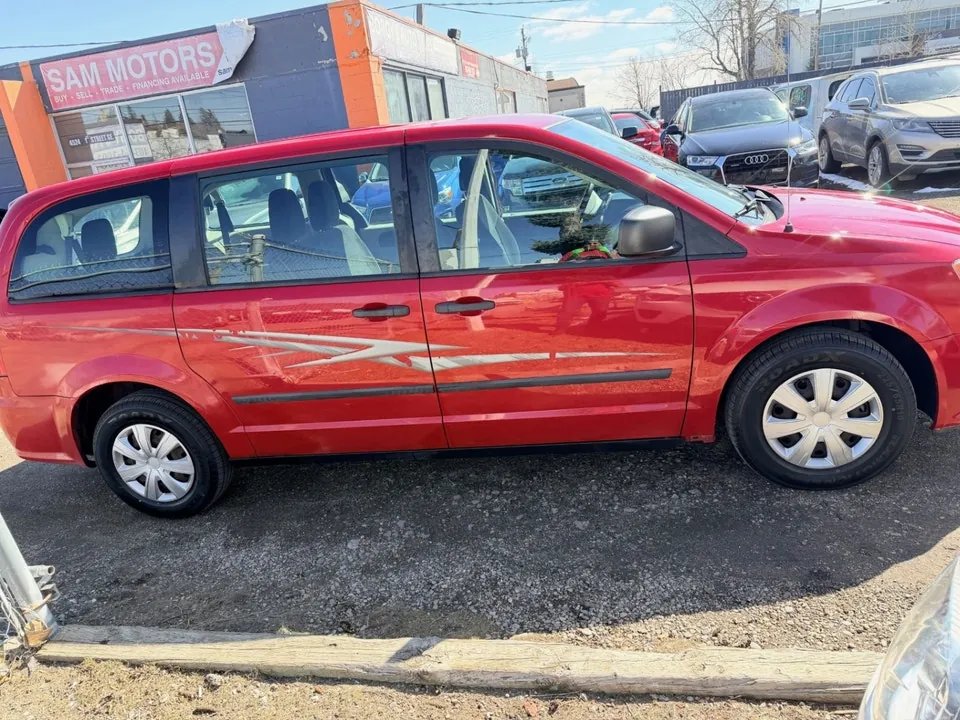 Dodge Grand Caravan 2013 photo 4