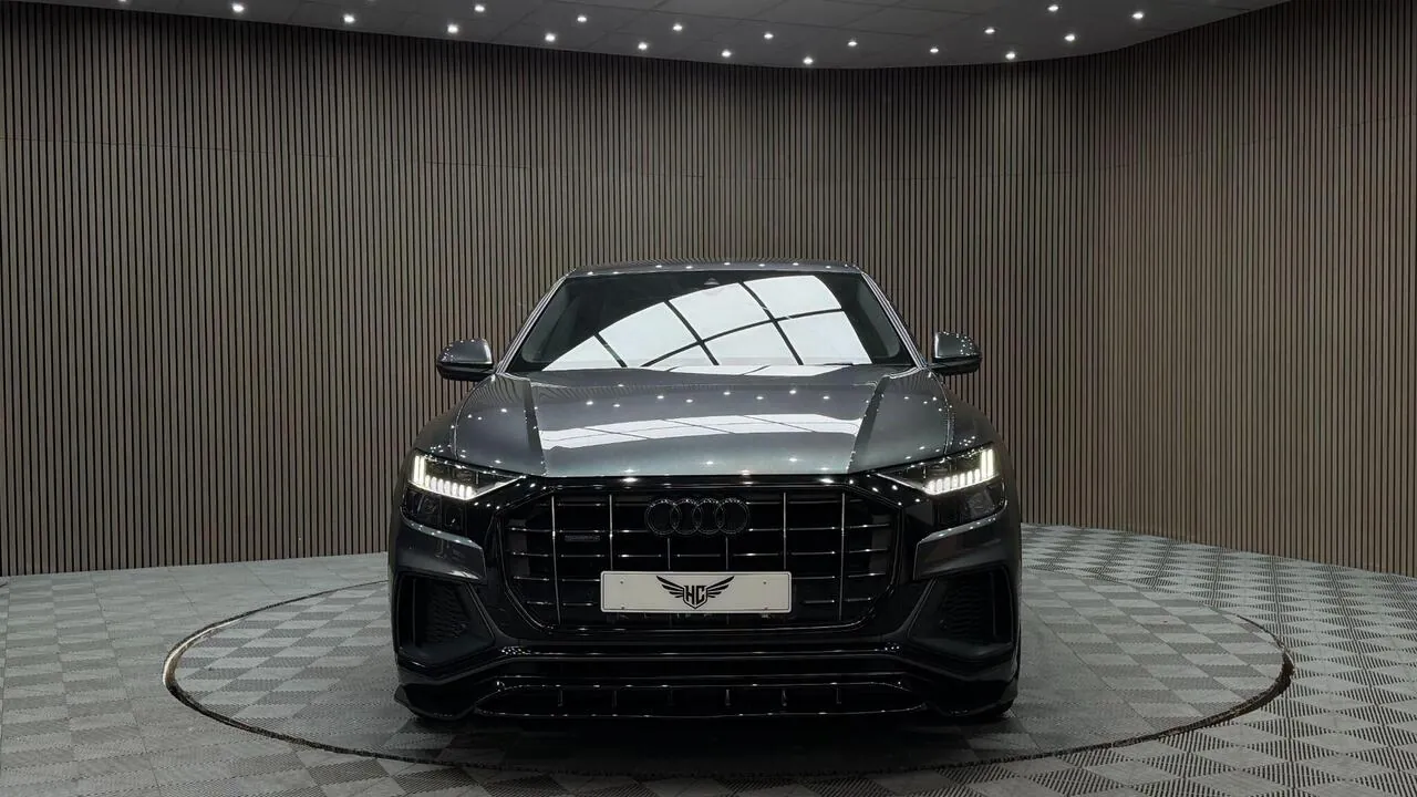 Audi Q8 2019 photo 5