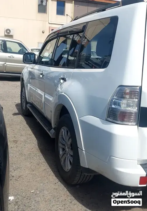 Mitsubishi Pajero 2015 photo 4
