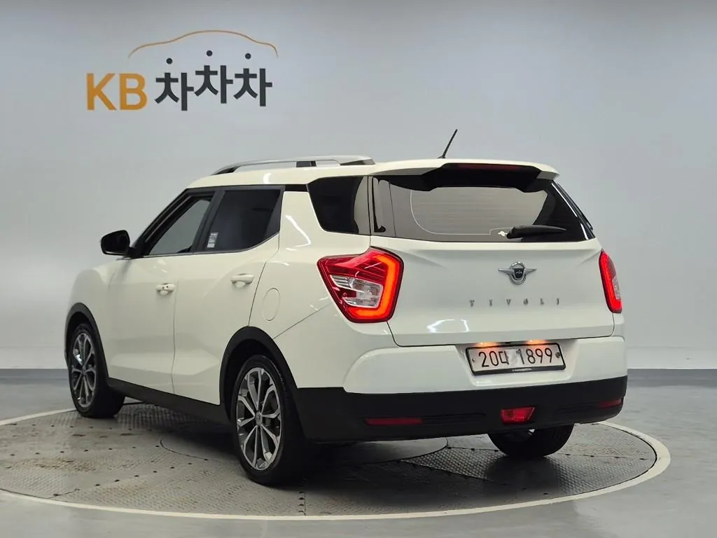 KG Mobility Tivoli 2018 photo 2