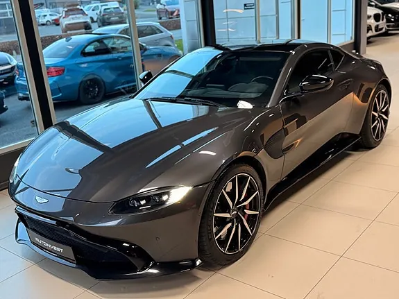 Aston Martin Vantage 2019 photo 2