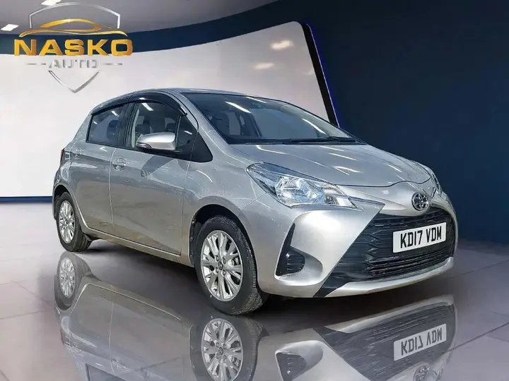 Toyota Yaris 2017 photo 3