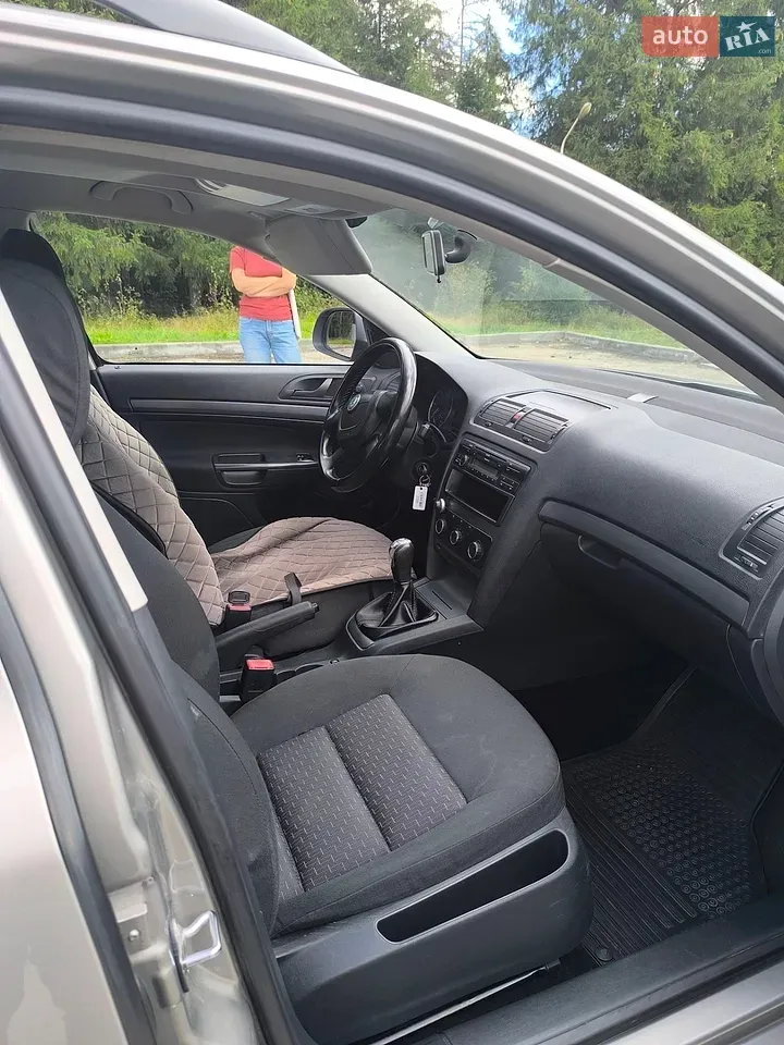 Skoda Octavia 2012 photo 3