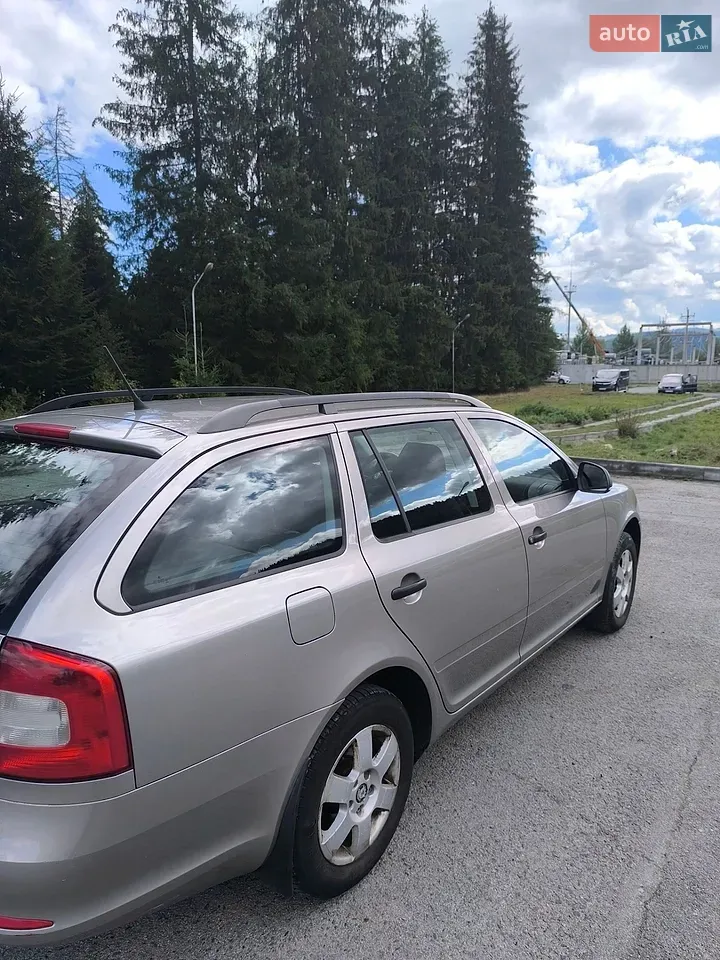 Skoda Octavia 2012 photo 2