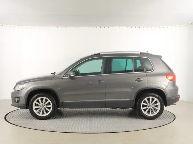 Volkswagen Tiguan 2011 photo 2