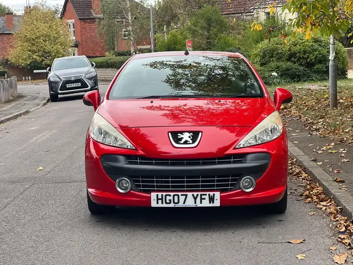Peugeot 207 2007 photo 2