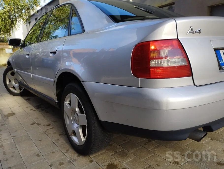 Audi A4 2000 photo 4