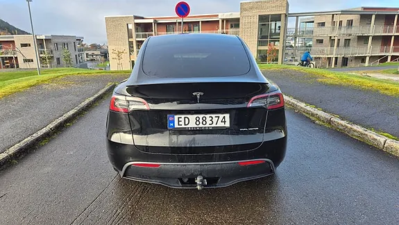 Tesla Model Y 2022 photo 3