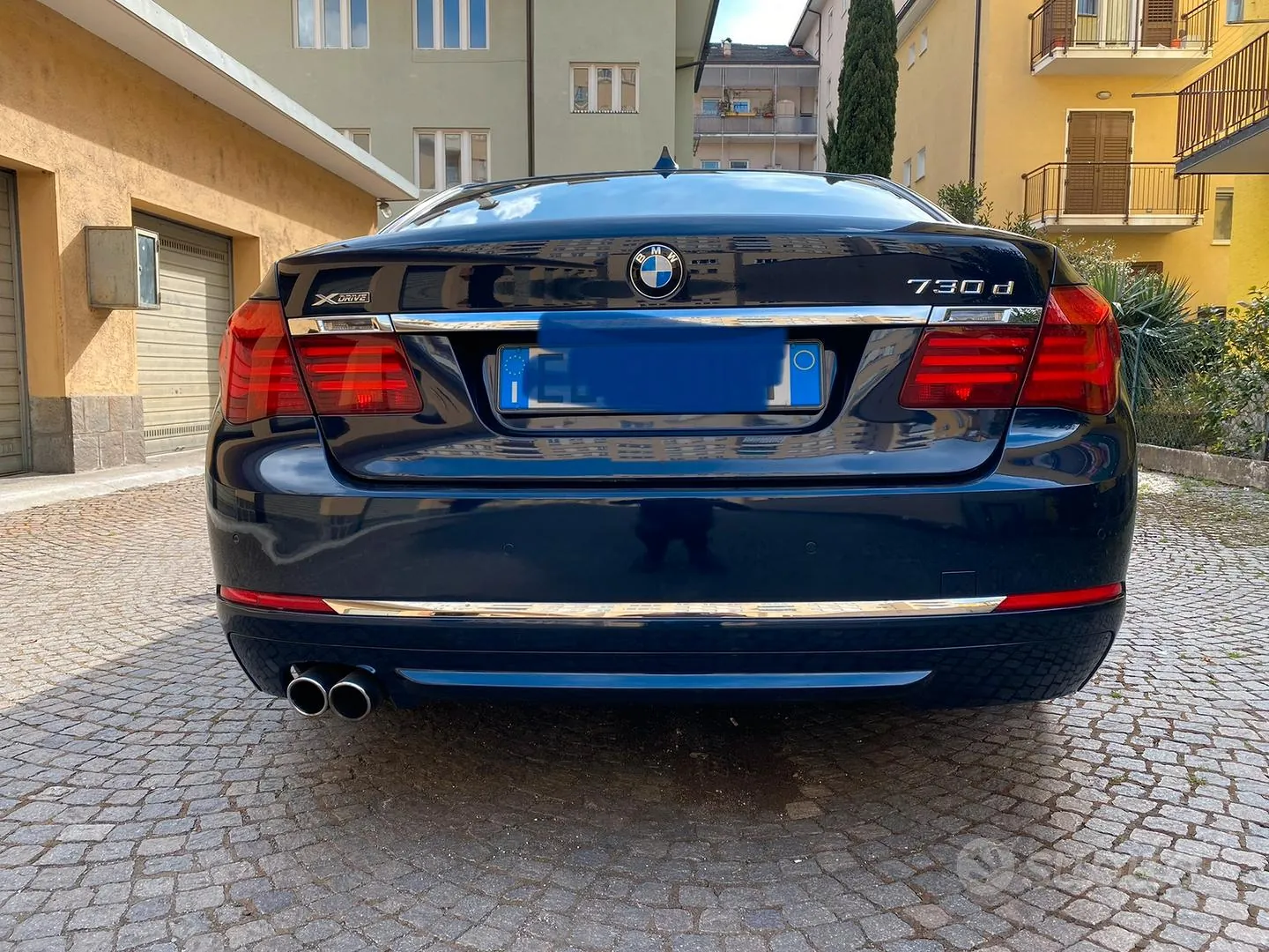 BMW 7 Series 2012 photo 2