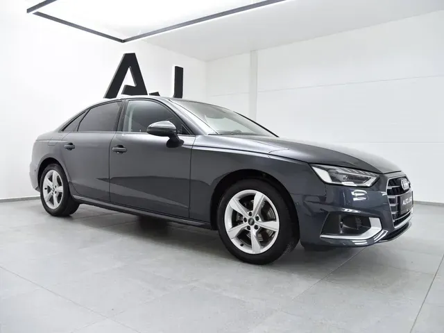 Audi A4 2022 photo 4