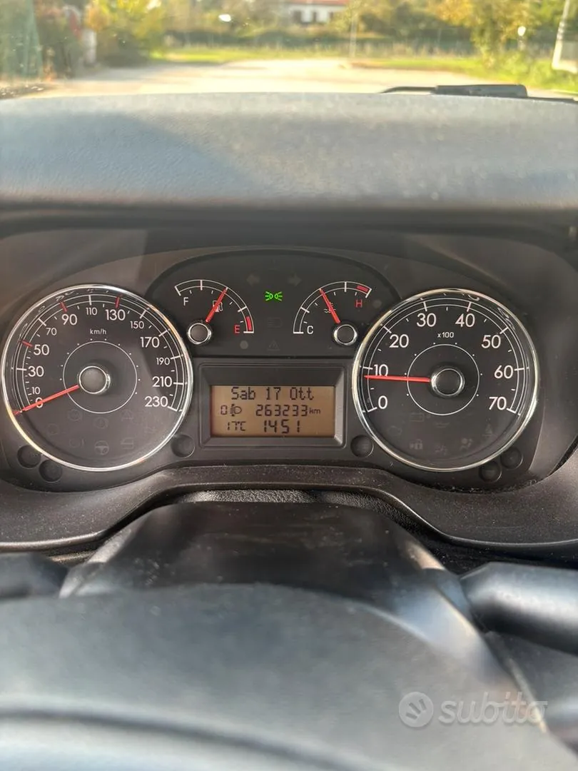 Fiat Grande Punto 2009 photo 5