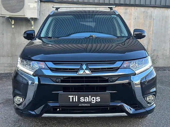 Mitsubishi Outlander 2017 photo 2