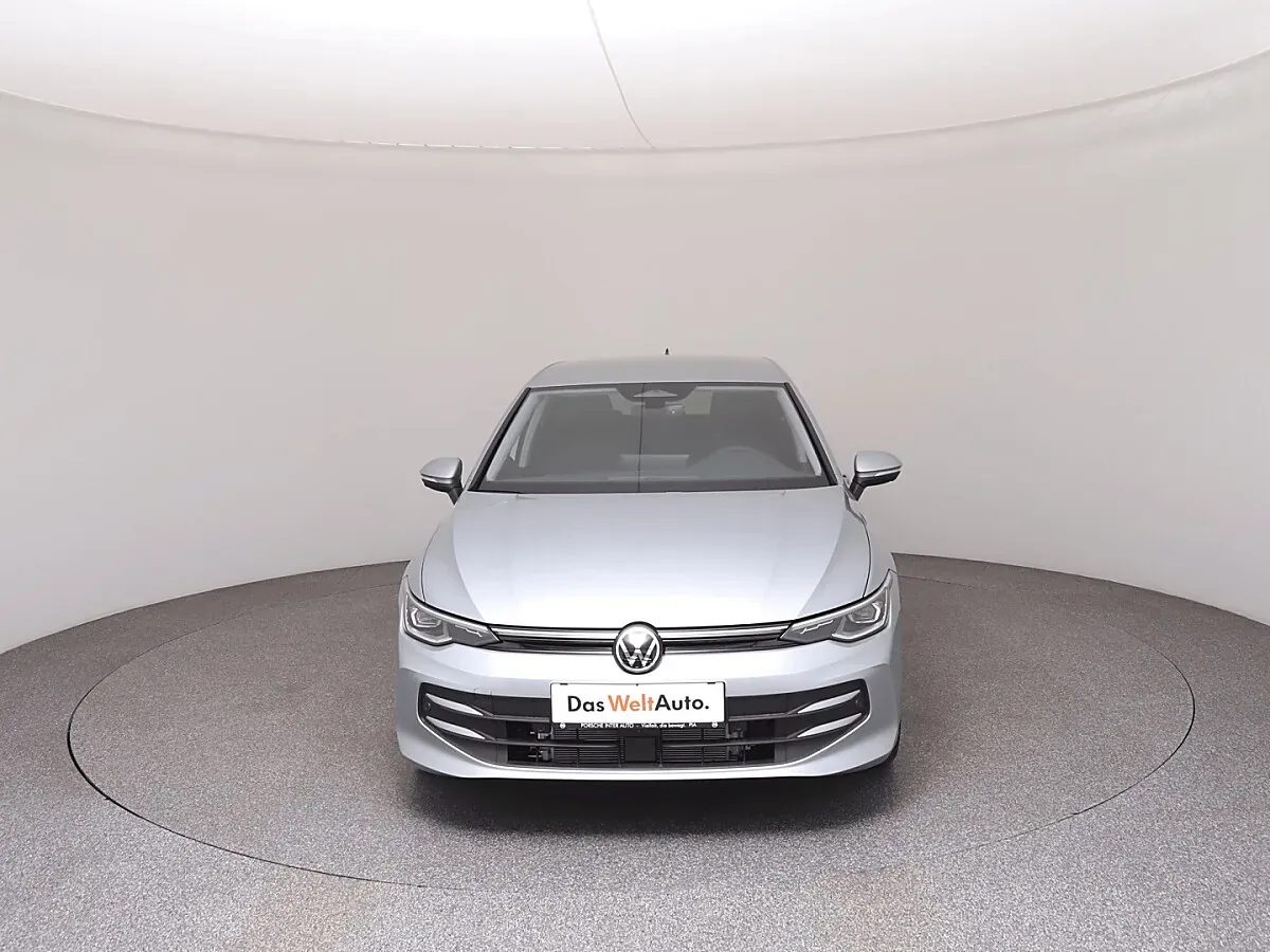 Volkswagen Golf 2026 photo 3