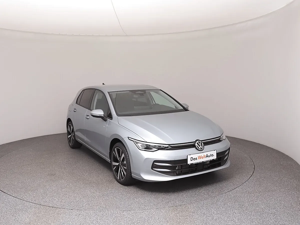 Volkswagen Golf 2026 photo 2