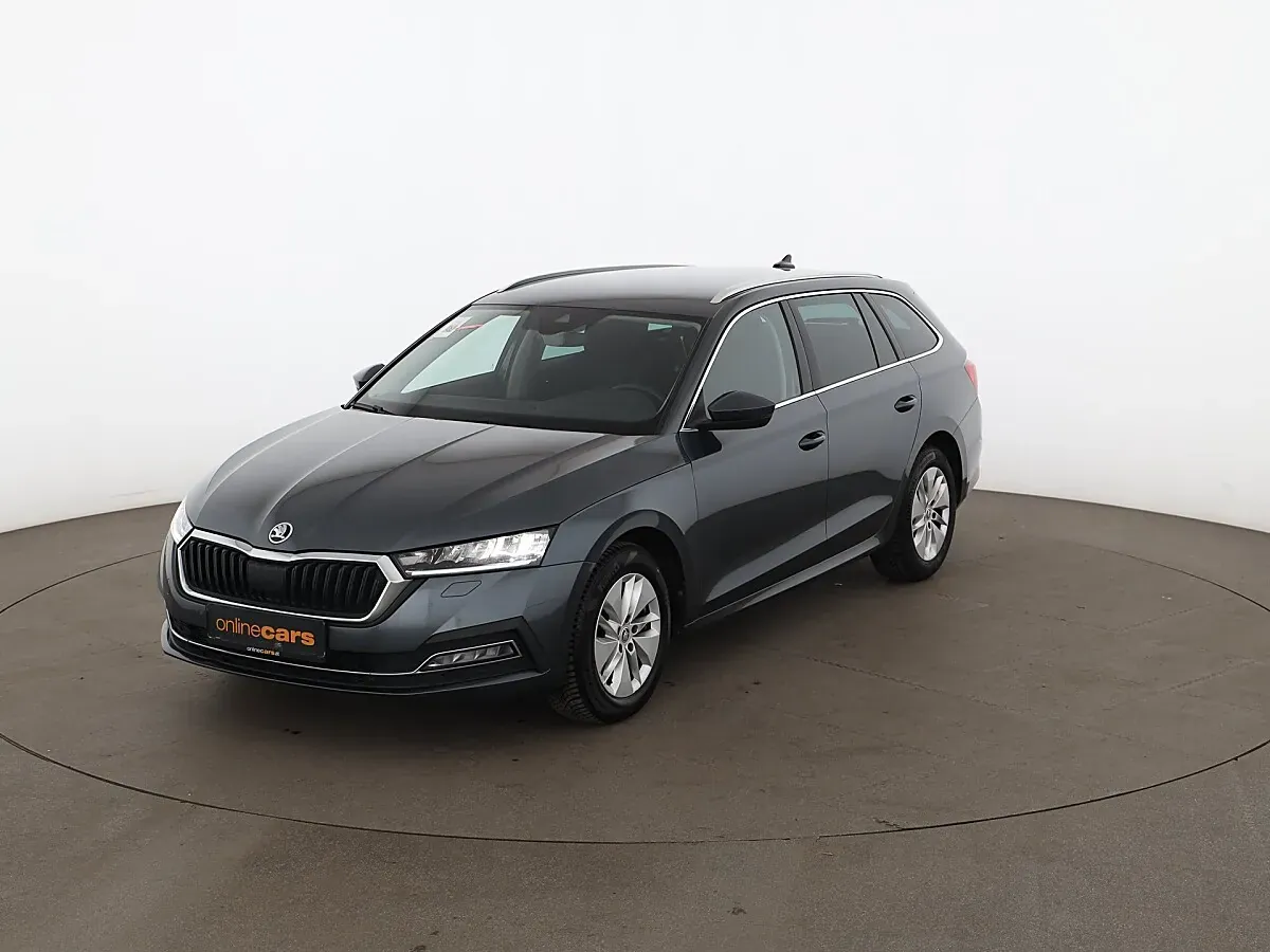 Skoda Octavia 2022 photo 2