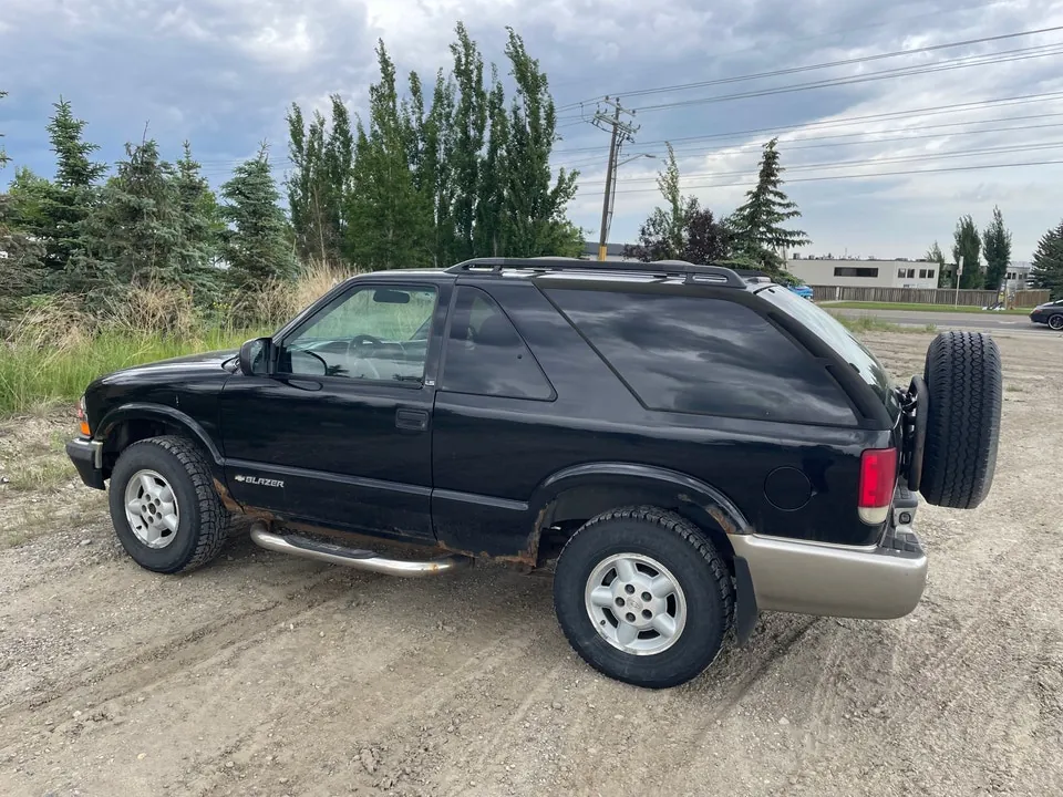 Chevrolet Blazer 2000 photo 2