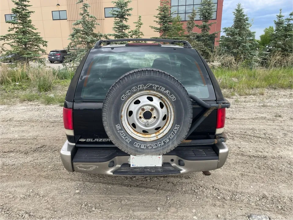 Chevrolet Blazer 2000 photo 4