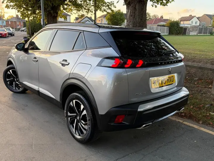Peugeot 2008 2020 photo 4