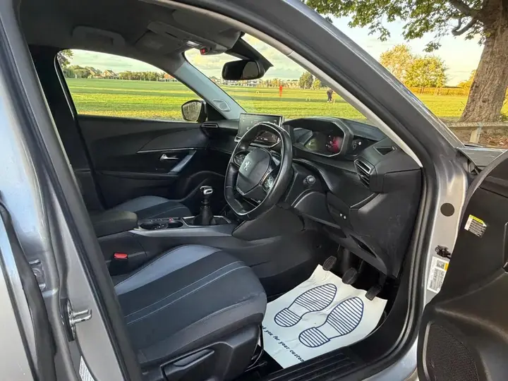 Peugeot 2008 2020 photo 5