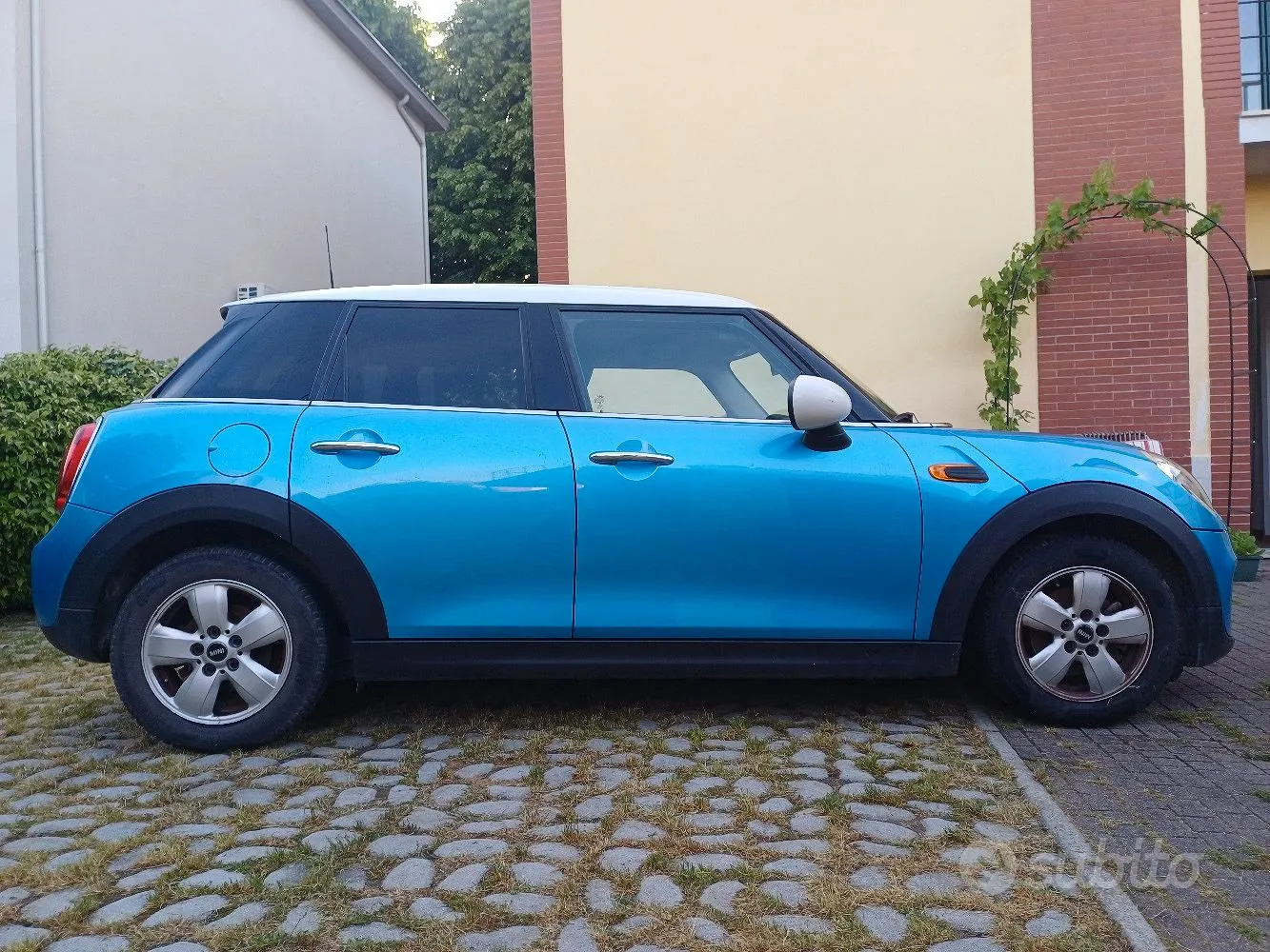 Mini One First 2016 photo 3