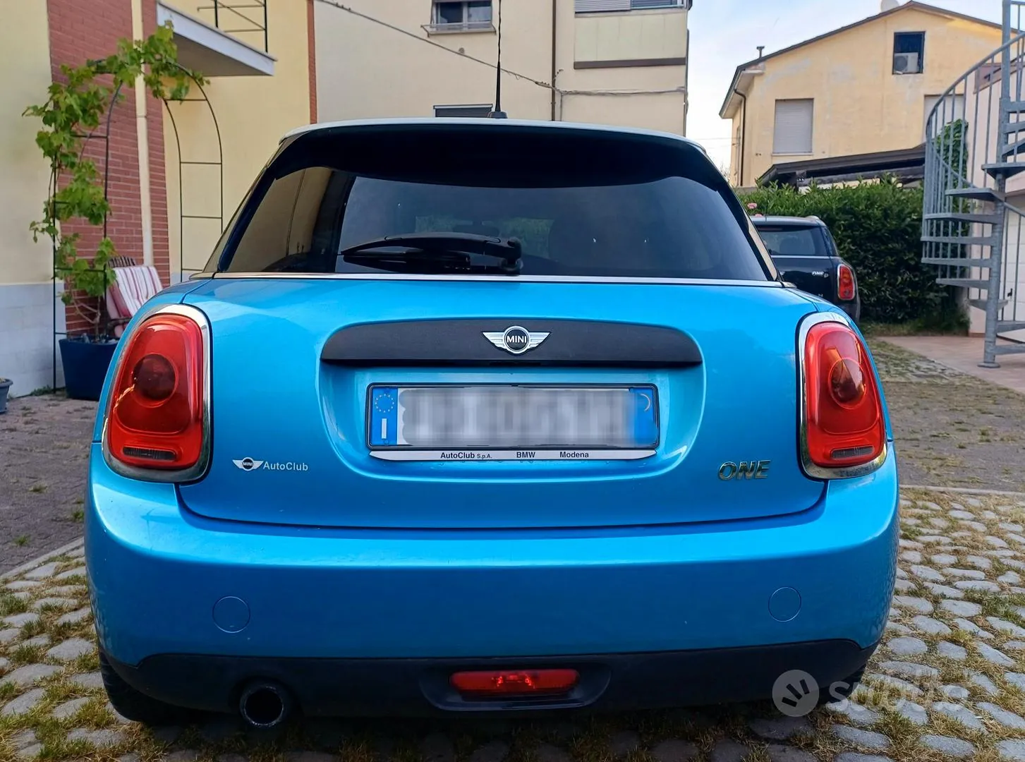 Mini One First 2016 photo 2
