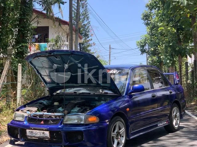 Mitsubishi Lancer 1992 photo 4