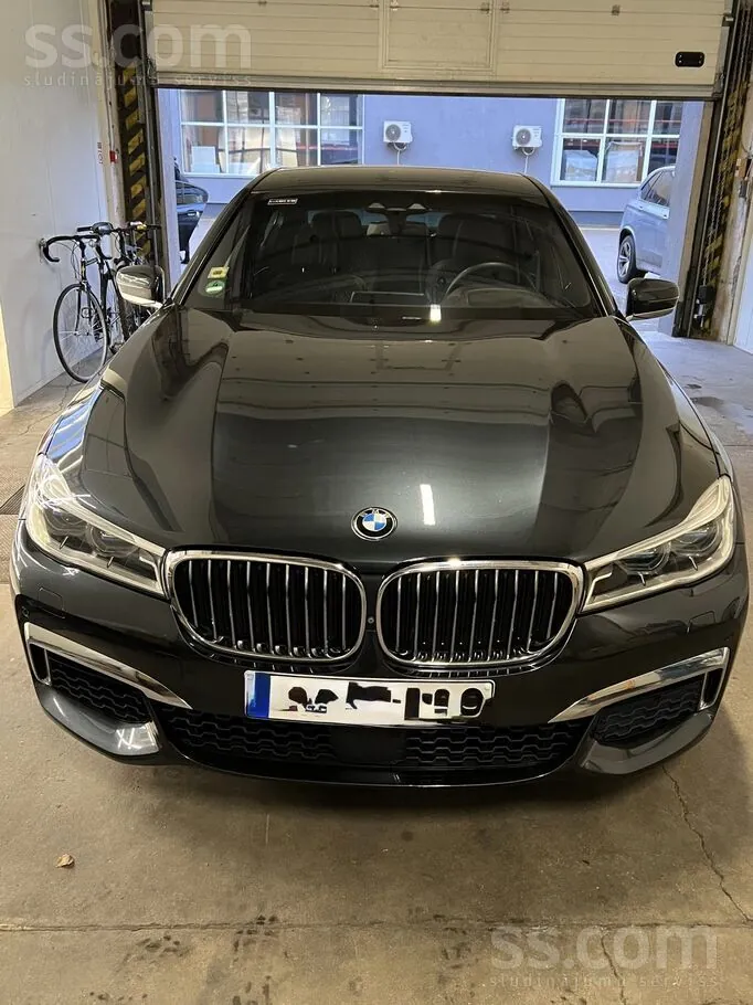 BMW 750