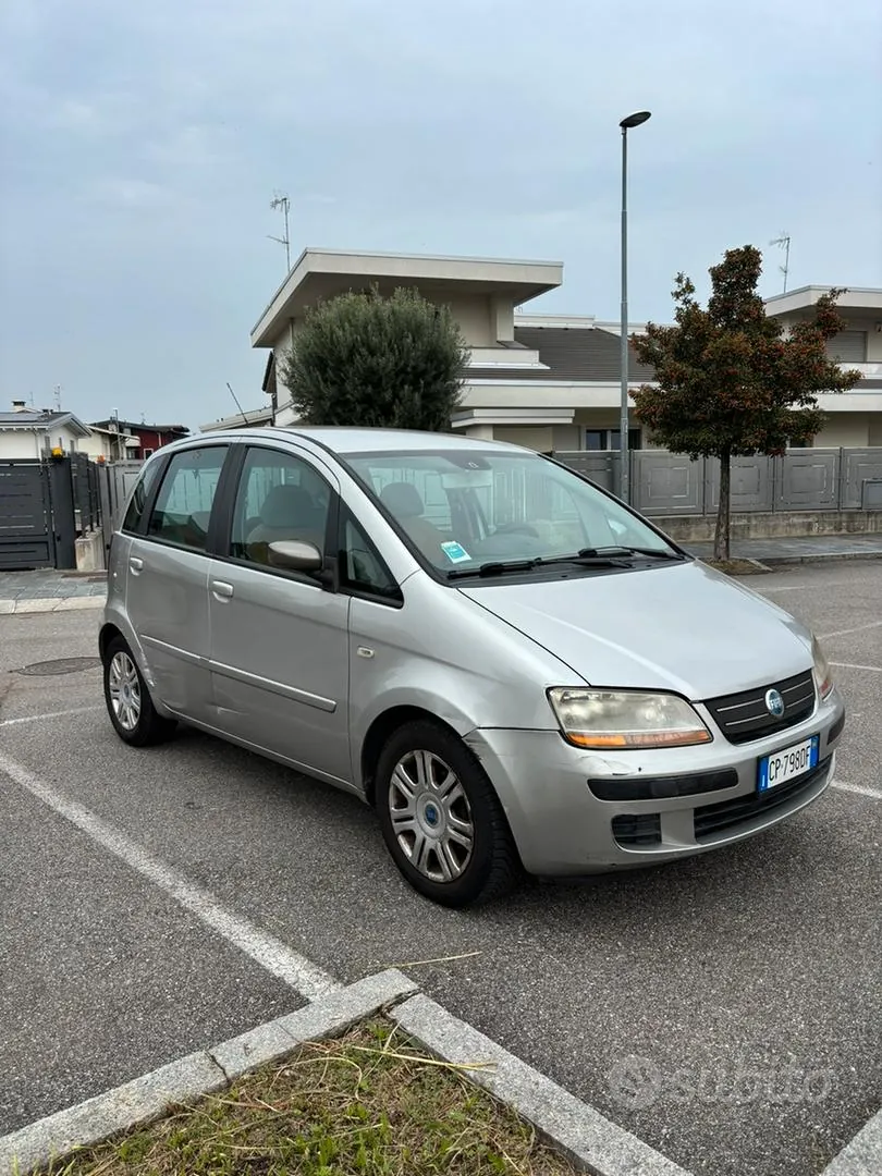 Fiat Idea 2004 photo 3