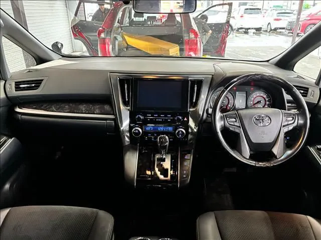 Toyota Alphard 2020 photo 2