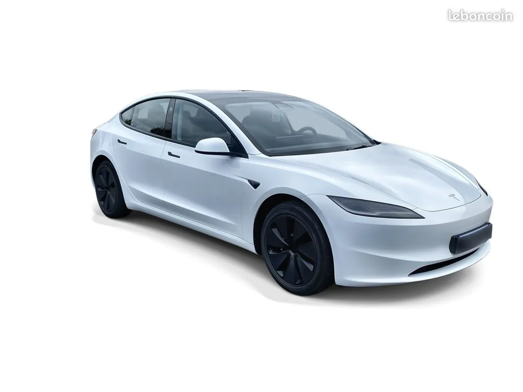 Tesla Model 3 2024 photo 3
