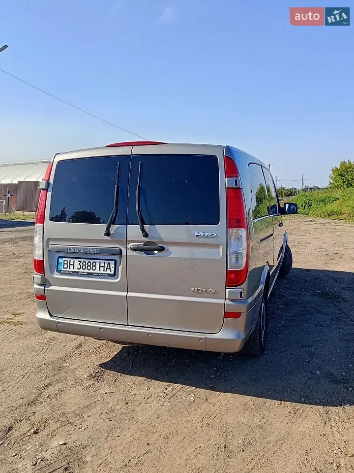 Mercedes-Benz Vito 2011 photo 5