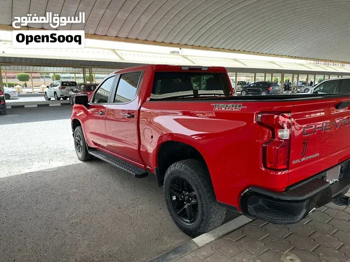 Chevrolet Silverado 2021 photo 3