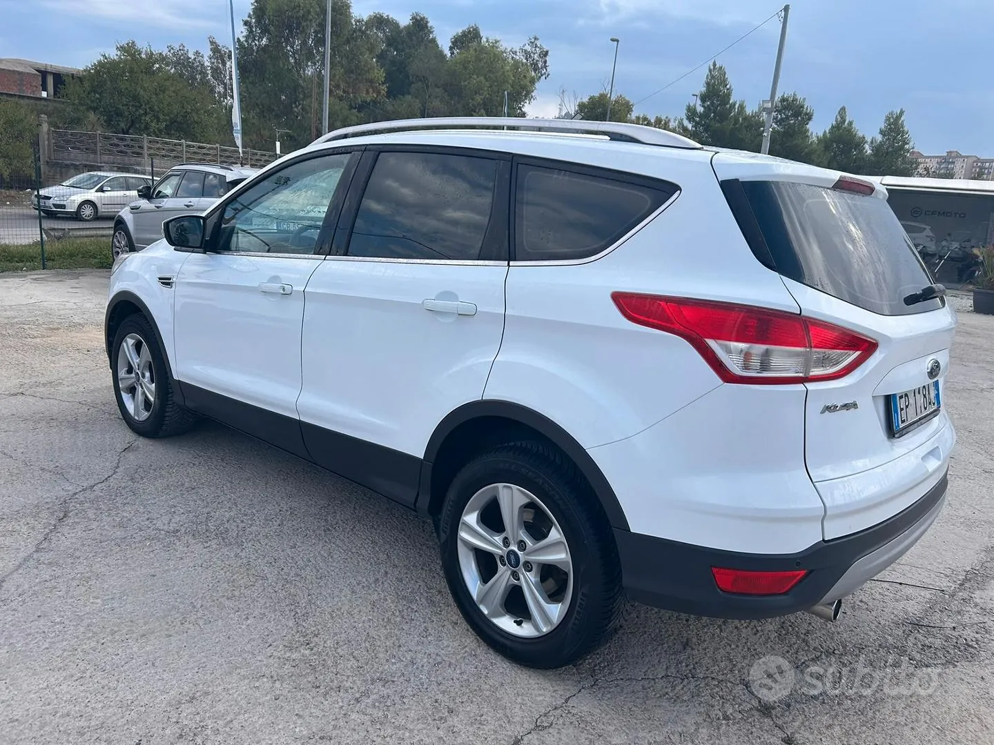 Ford Kuga 2013 photo 3