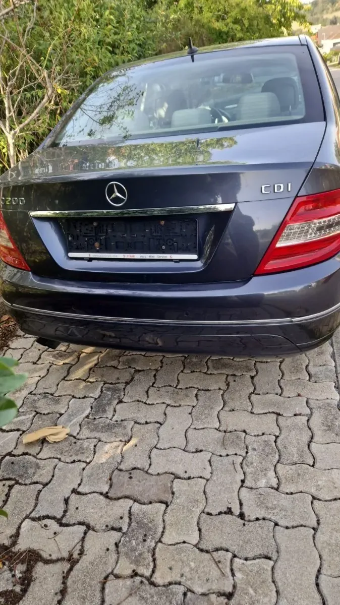 Mercedes-Benz C-Class 2009 photo 2