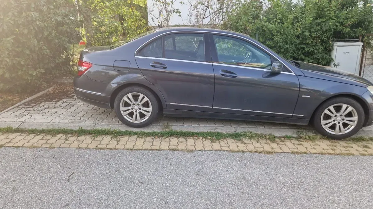 Mercedes-Benz C-Class 2009 photo 3