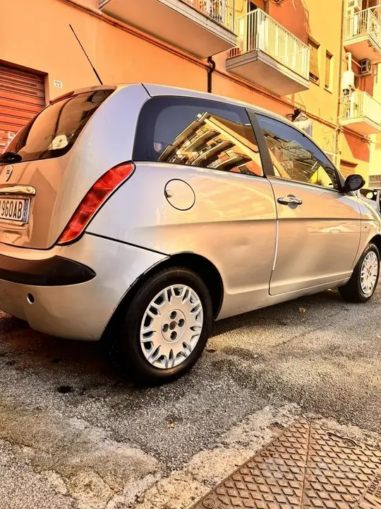 Lancia Ypsilon 2004 photo 3