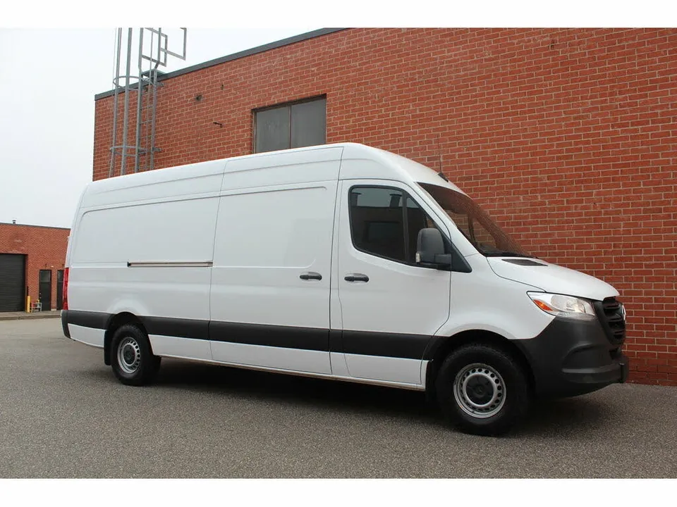Mercedes-Benz Sprinter Van 2022 photo 4