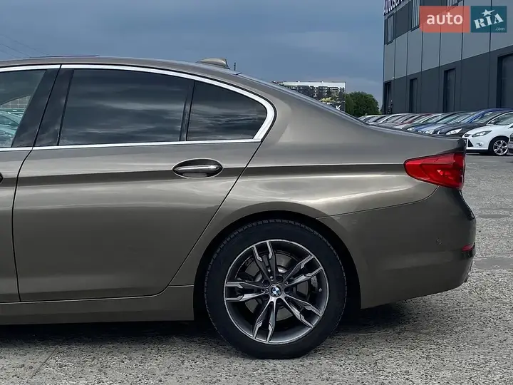 BMW 5 Series 2017 photo 4