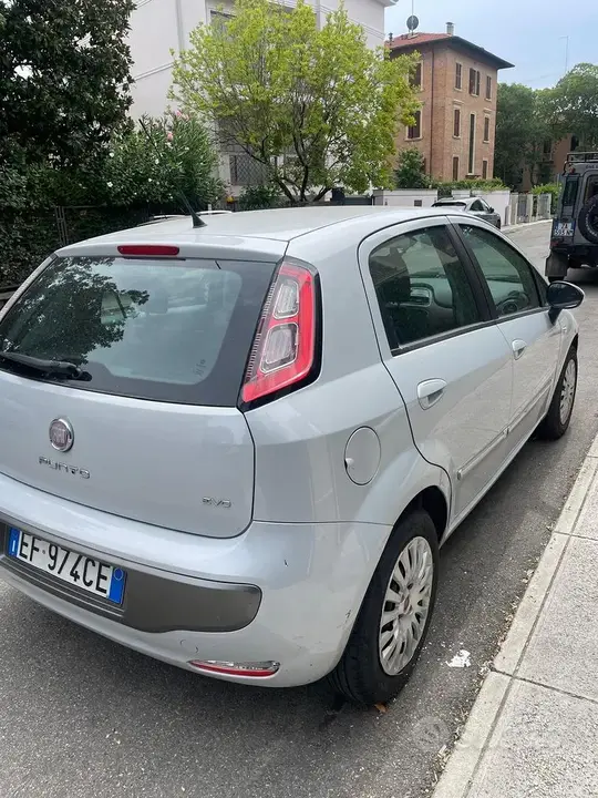 Fiat Punto Evo 2010 photo 4