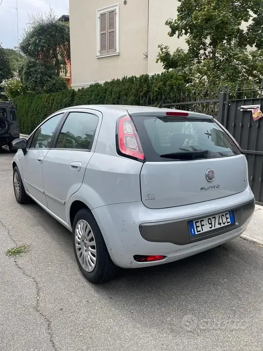Fiat Punto Evo 2010 photo 2