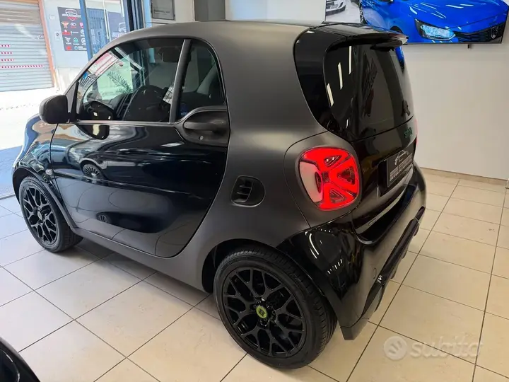 Smart Fortwo 2019 photo 3