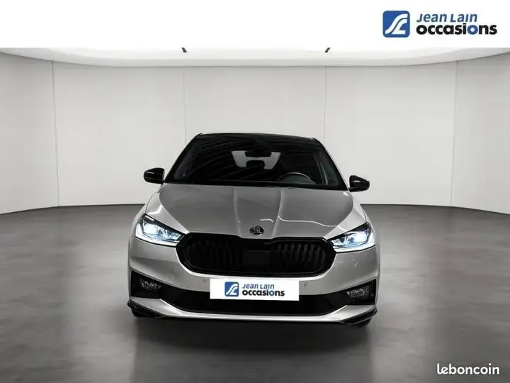 Skoda Fabia 2024 photo 2