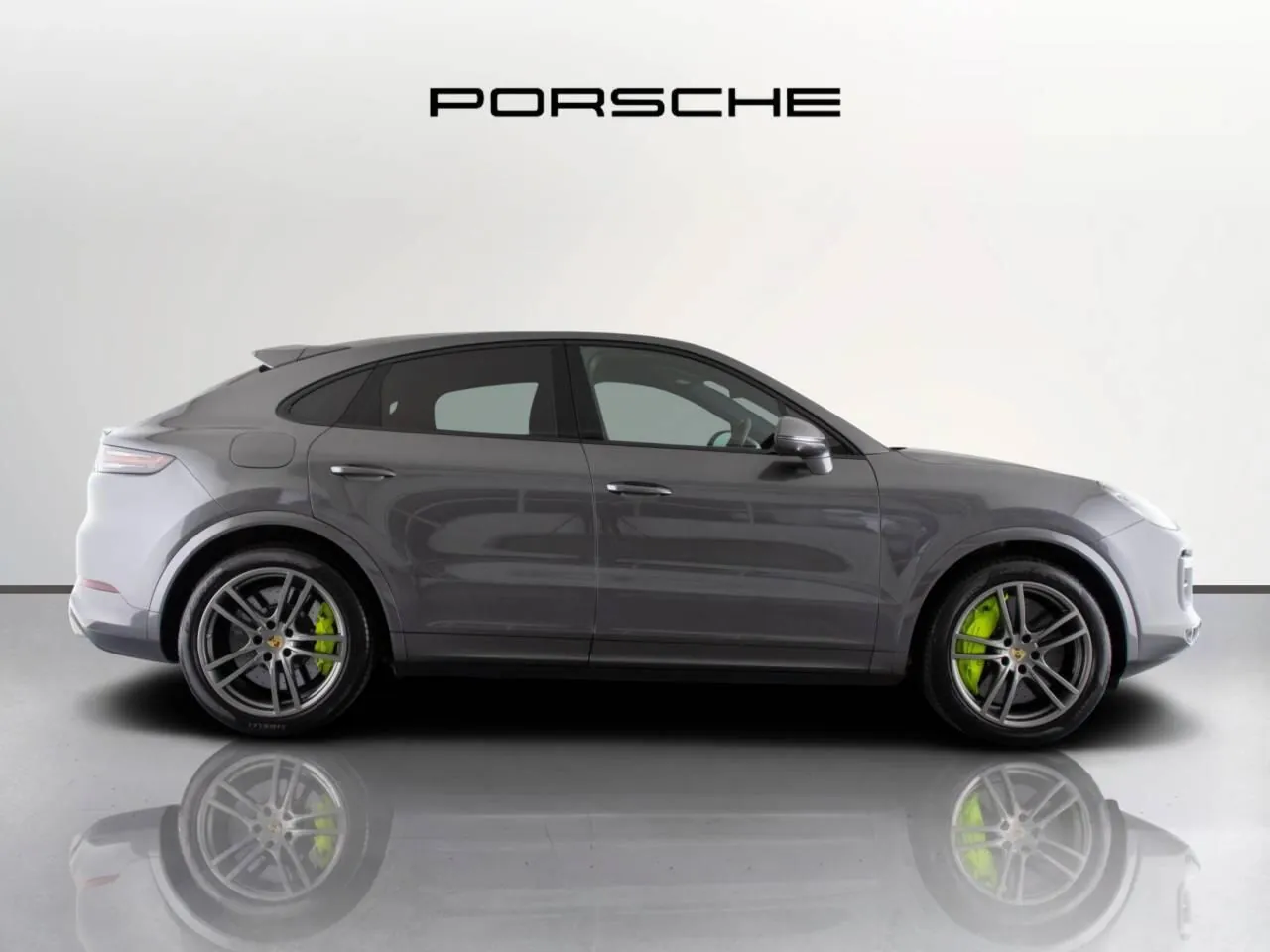 Porsche Cayenne 2022 photo 2