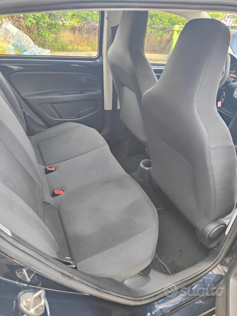 Volkswagen Up 2014 photo 3