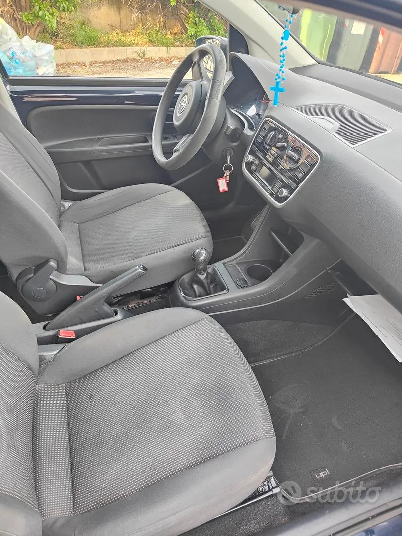 Volkswagen Up 2014 photo 2